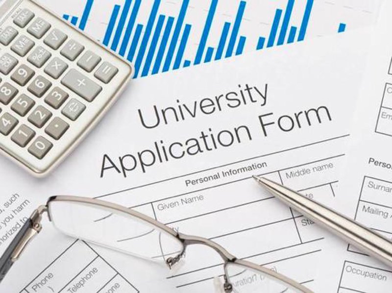 甘肃留学中介:连接梦想与现实的选择